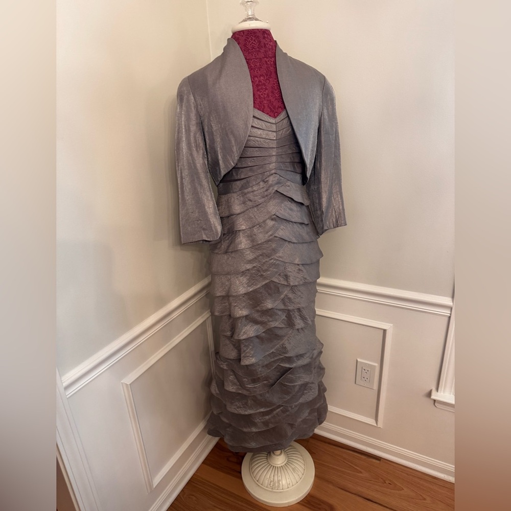 Adrianna Papell Silver Formal Dress / size 8